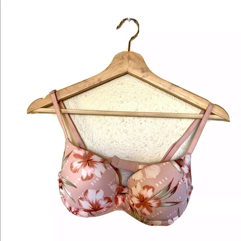 PINK Victoria’s Secret Wear Everywhere 32D